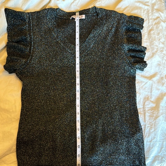 Nannette Lepore short sleeve, Black W/Metallic thread ribbed V-neck Sweater Sz L - Picture 5 of 6